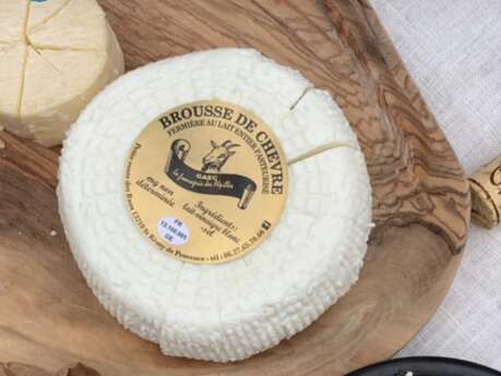 À la rencontre des savoir-faire des Alpilles : La Fromagerie des Alpilles