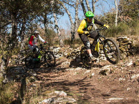 Etape 9 : Fontaine-de-Vaucluse/Mérindol Traversée de Vaucluse VTT e-bike