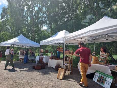 Villar d'Arène small farmers' market