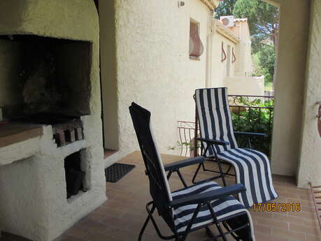 Le Mas d'Aiguebelle - 3-Zimmer-Apartment