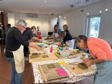 Atelier d'initiation à la poterie avec la céramiste Corinne Campenio