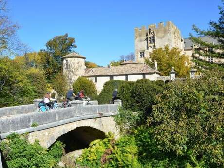 AIGUINES - Au fil de l'eau à vélo - Etape 3