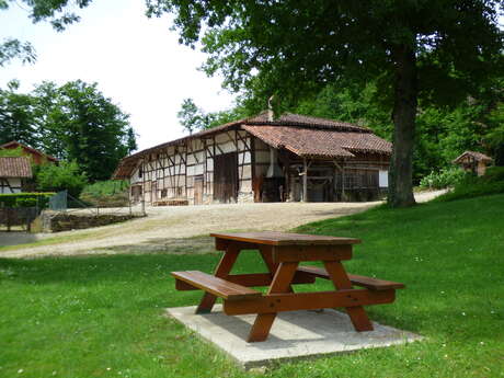 Ecomusée Maison de Pays en Bresse Ecomusée Maison de Pays en Bresse