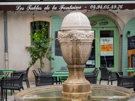 Les Tables de la Fontaine