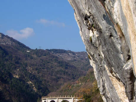 Escalade - Mur d'escalade de Castillon