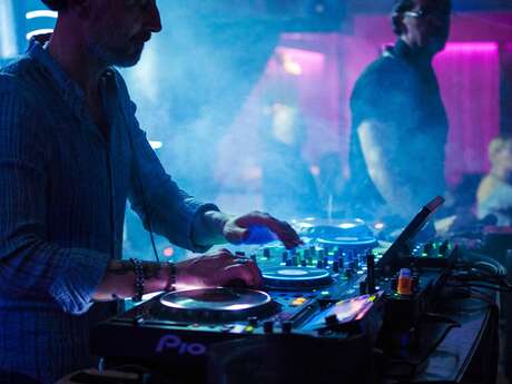 Soirée DJ à la Grotte