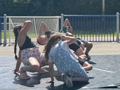 Terrain d'aventures avec la Cie Delá Praká