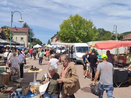 Brocante-Puces de Roissiat