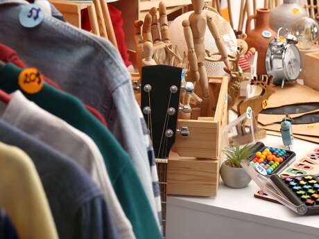 Vide-Grenier des Valayans / 2ème samedi du mois