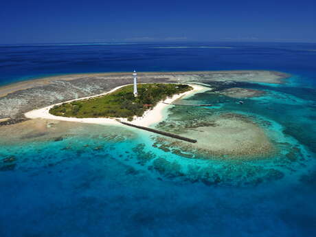 Day trip to Amédée islet - Nouméa Islands Tours