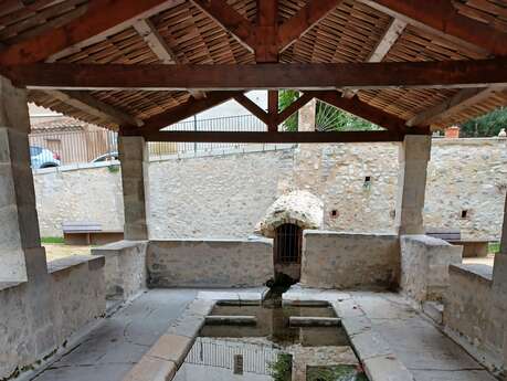 Lavoir de la fontaine vieille