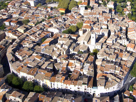 Visites guidées médiévales théâtralisées à la lanterne