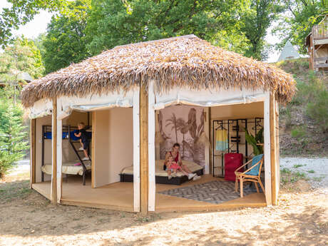 Hébergements insolites au Camping Domaine de Senaud