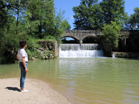 Pont-cascade de Pontalaman