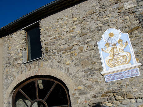 Sundial in Eyguians