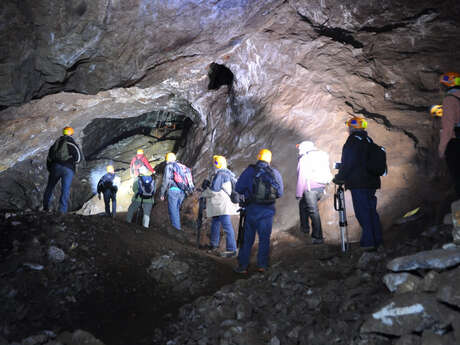 Causerie : "Voyage géologique souterrain en Savoie"