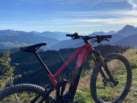 Dämmerungsfahrt und Aperitif VTTAE in Les Avenières