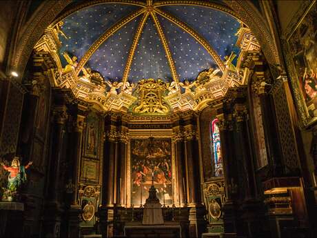 Visite pour les groupes : découverte du village fortifié et de la cathédrale