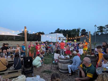 Marché estival  & Baraoké!