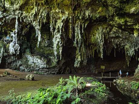 Oumagne Grotto / Cave of Queen Hortense