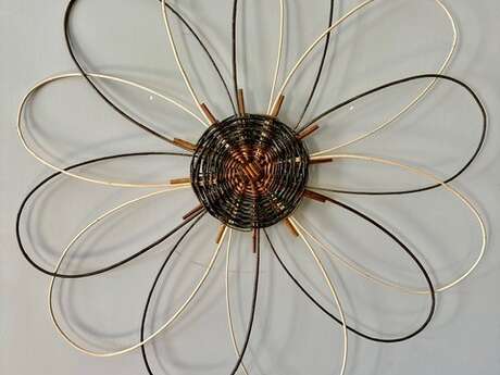Création d'une fleur en osier - atelier vannerie
