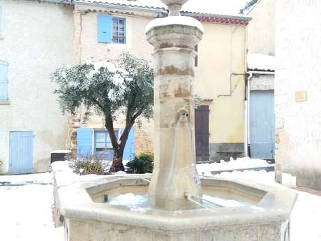 Fontaine de la place de l'église