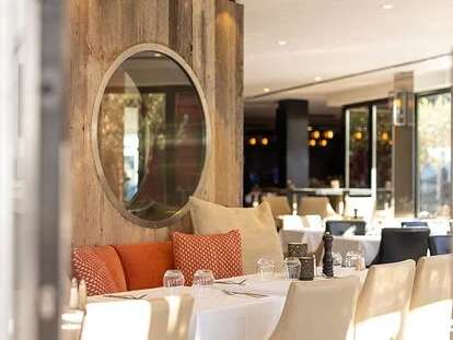 Le Café by Vesuvio