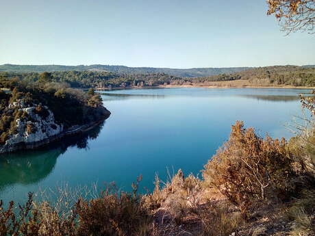 Lac d'Artignosc et ses plages ombragées