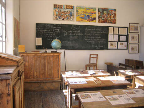 Visite au Musée de "L'école d'autrefois"