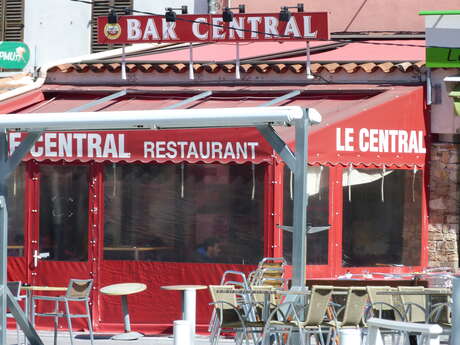 Le Bar Central