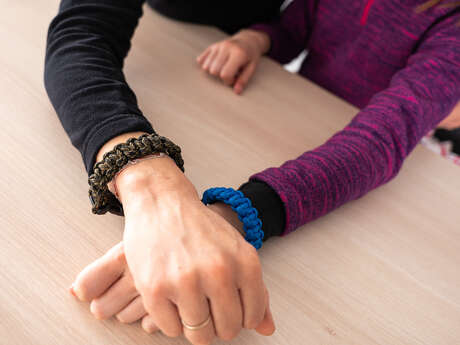 Laboratorio creativo: realizzazione di braccialetti