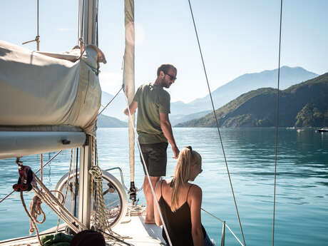 Voilier à Serre Ponçon