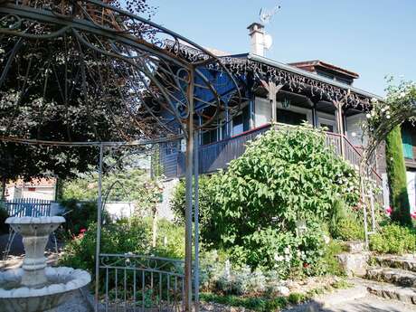 Meublé Le Chalet des Roses