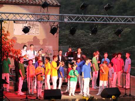 Aubade by the petits Chanteurs d'Asnières