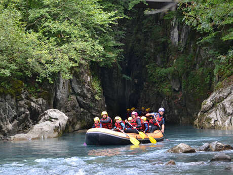 Avide de sensations découvrez le rafting