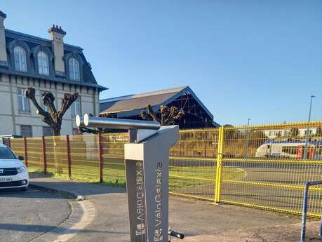 Station de réparation et de gonflage pour vélo - Gare SNCF