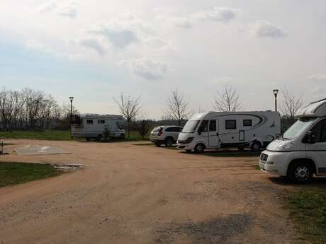 Aire de services intercommunale du Cheix