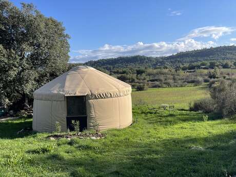 Yourte à la ferme des Bréguières