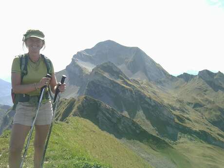 Sports hiking: A peak in the Aravis area