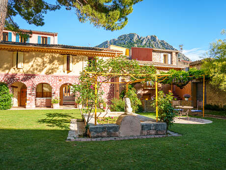 Hôtel Les Arcades - Le Lion d'Or