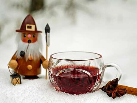Mulled wine and apple juice workshop