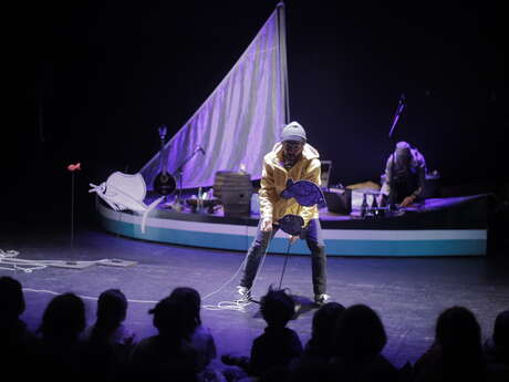 Atelier manipulation de marionnettes-sac avec le spectacle "Sur les pas d'Oodaaq"