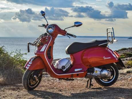 LOC WEGO Scooters Vespa sur toute l'Ile de Ré