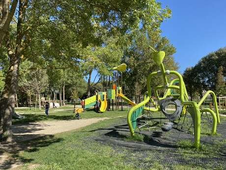 Aire de jeux du Parc du Grenouillet