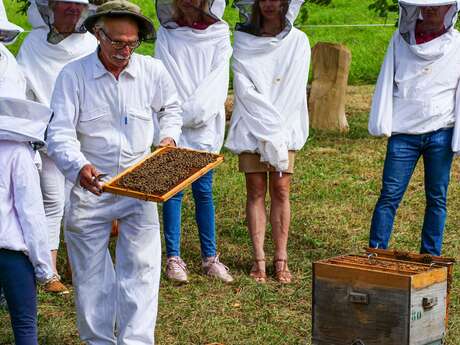 Journée miel au Château de Treffort