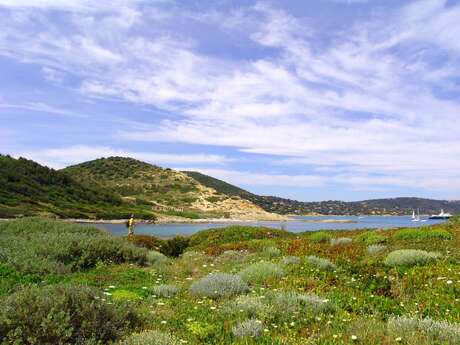 In the footsteps of the Cap Taillat customs officers" hike