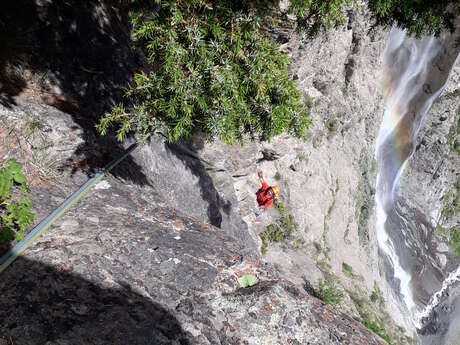 Grandes voies d'escalade avec le Bureau des Guides de la Grave