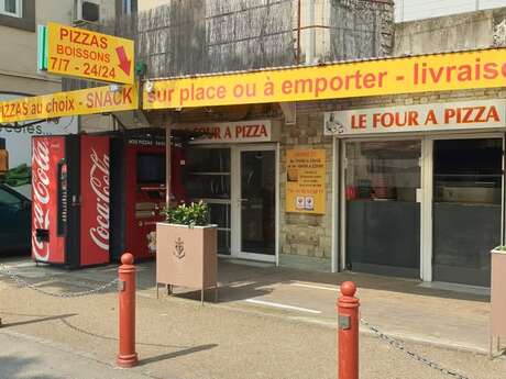 Le four à pizza