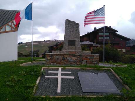 Monument commémorant le parachutage de 1944