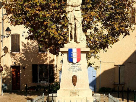 Place de la Victoire - Monument aux morts